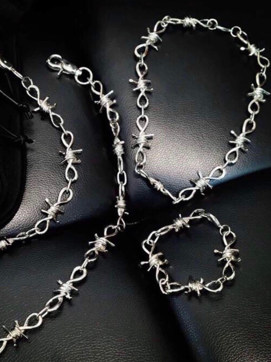 Punk Rock Emo Goth Silver Barbed Wire Chain Necklace & Padlock Pendant - 18  1/2